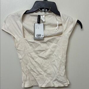 Dynamite Cream Cap Sleeve Fitted Crop Blouse